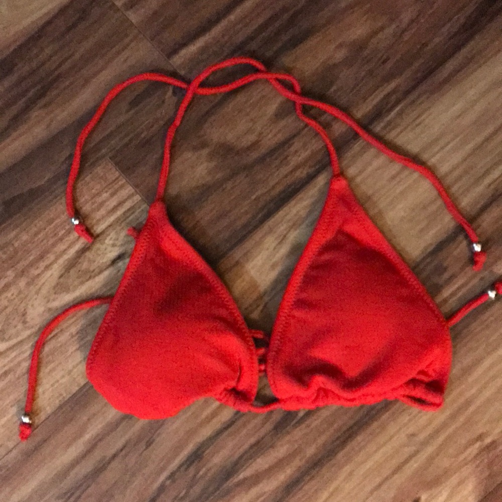 Red bikini - Picture 4 of 4